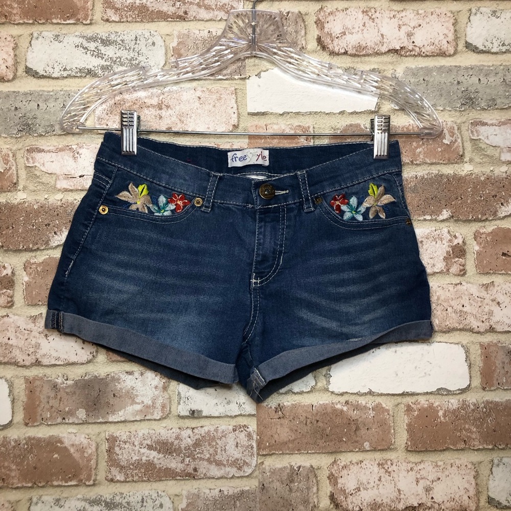 Girls Freestyle Dark Jean Shorts Floral Embellishment Size 14